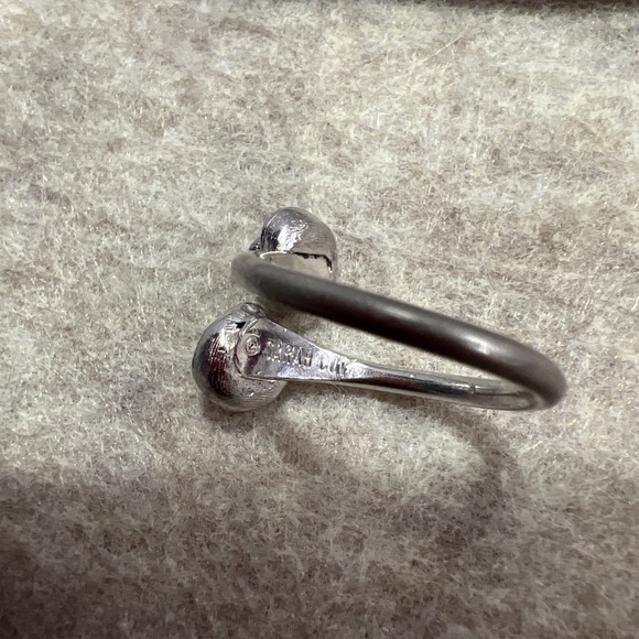 PRETTY SARAH COVENTRY SILVER TONE RING WITH ROSES - SIZE 6.5 - Picture 2 of 7